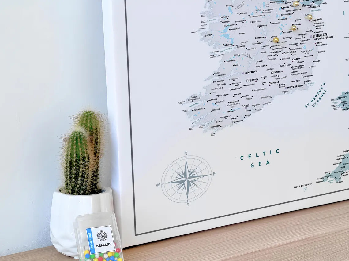 UK & Ireland Push Pin Map – Blue & White
