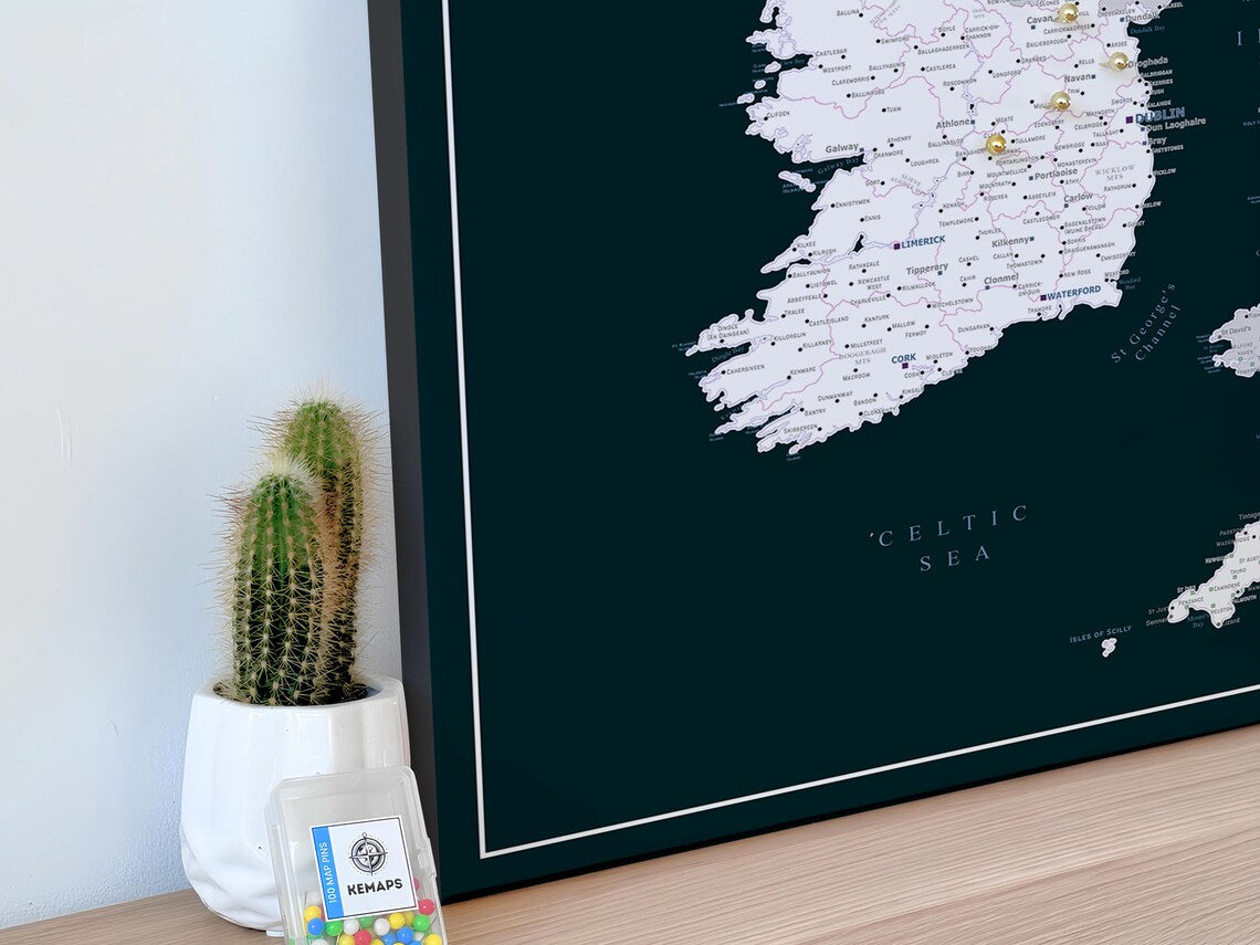 UK & Ireland Push Pin Map – Black & White