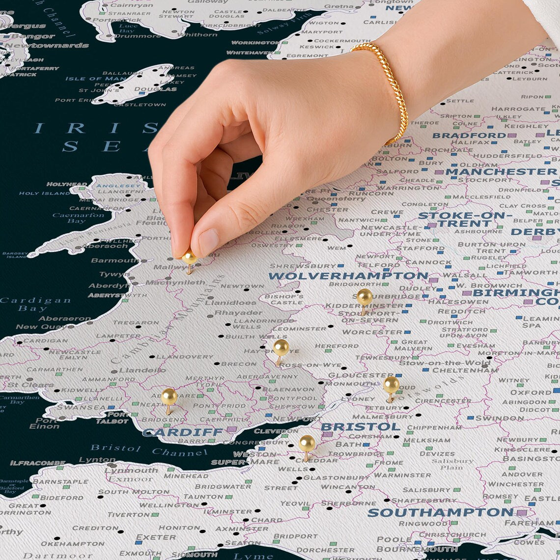UK & Ireland Push Pin Map – Black & White