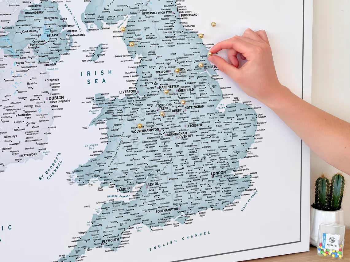 UK & Ireland Push Pin Map – Blue & White